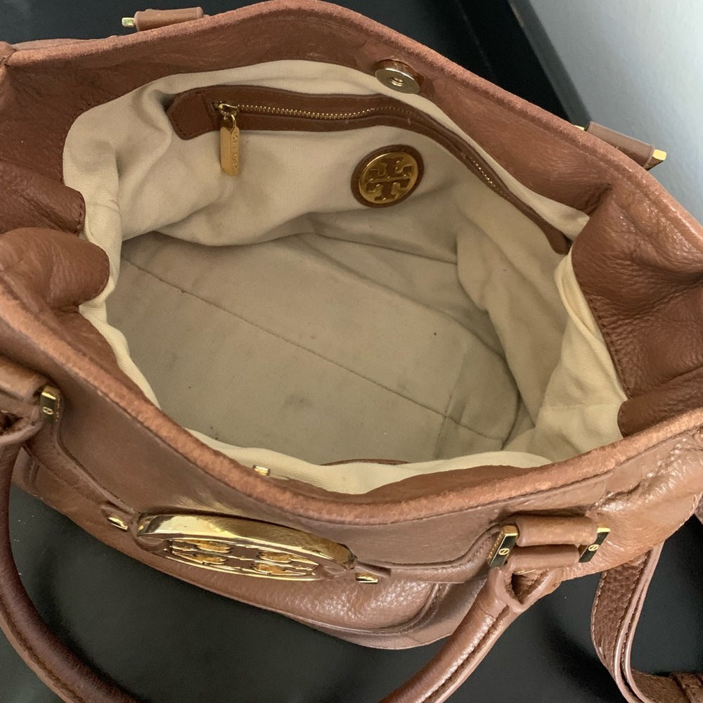 Tory Burch • Amanda Classic Dark Camel Hobo Bag • Purse • Retail $598 - Picture 9 of 15
